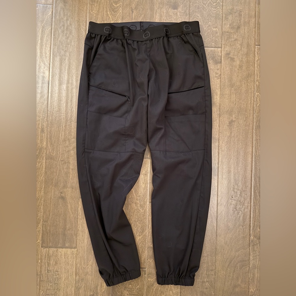 Wink black scrub joggers